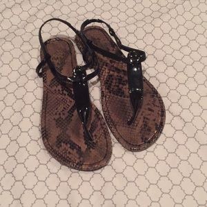 Black snake skin bottomed shoes